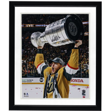 Фото с автографом William Karlsson Vegas Golden Knights Fanatics Authentic 2023 Stanley Cup Champions 16 x 20 Raising Cup Фото с автографом William Karlsson Vegas Golden Knights Fanatics Authentic 2023 Stanley Cup Champions 16 x 20 Raising Cup