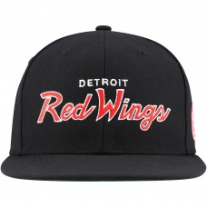 Бейсболка Detroit Red Wings Mitchell & Ness Core Team Script 2.0 - Black