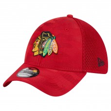Бейсболка Chicago Blackhawks New Era Red Active Subtle Camo 39THIRTY