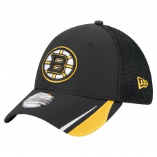 Boston Bruins New Era Black Linear Featherweight 39THIRTY Flex Hat