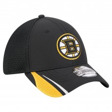 Boston Bruins New Era Black Linear Featherweight 39THIRTY Flex Hat