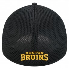 Boston Bruins New Era Black Linear Featherweight 39THIRTY Flex Hat