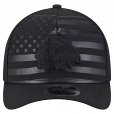 Бейсболка Chicago Blackhawks New Era Black Game Day Stealth Flag 9FORTY A-Frame