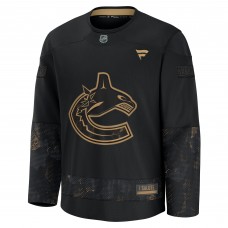 Джерси Vancouver Canucks Fanatics Black 2024 Military Appreciation Practice