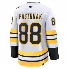 Boston Bruins David Pastrnak Fanatics White Away Premium Player Jersey