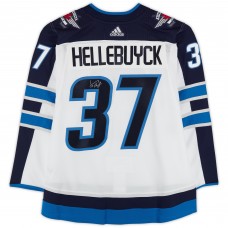 Игровая джерси Connor Hellebuyck Winnipeg Jets Autographed Fanatics Authentic White adidas Authentic
