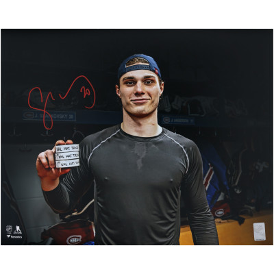 Фото с автографом Juraj Slafkovsky Montreal Canadiens Fanatics Authentic 16 x 20 First NHL Hat Trick