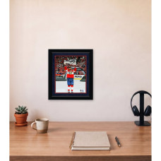 Фото с автографом Sam Bennett Florida Panthers Fanatics Authentic 2025 Stanley Cup Champions 8" x 10" Raising Cup