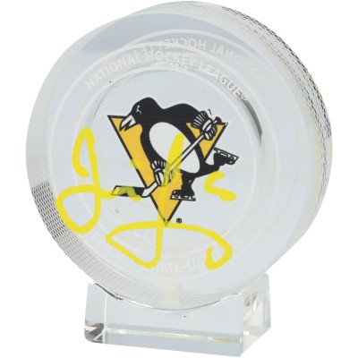 Jaromir Jagr Pittsburgh Penguins Autographed Fanatics Authentic Crystal Puck - Filled With Ice from a Penguins Game During the 2024-25 Season