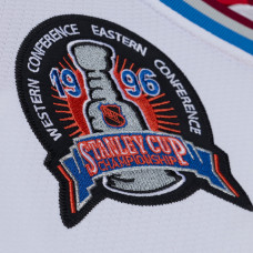 Colorado Avalanche Joe Sakic Mitchell & Ness White 1995 Power Play Jersey Colorado Avalanche Joe Sakic Mitchell & Ness White 1995 Power Play Jersey