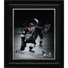 Фото с автографом Quinton Byfield Los Angeles Kings Fanatics Authentic 8" x 10" Black Jersey Celebration Spotlight Фото с автографом Quinton Byfield Los Angeles Kings Fanatics Authentic 8" x 10" Black Jersey Celebration Spotlight
