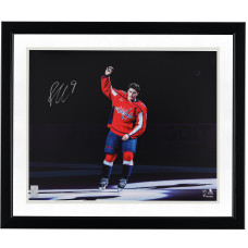 Фото с автографом Ryan Leonard Washington Capitals Fanatics Authentic 16 x 20 Red Jersey Saluting the Crowd