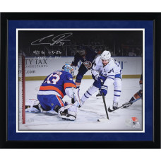 Фото с автографом Auston Matthews Toronto Maple Leafs Fanatics Authentic 16" x 20" White Jersey Scoring Goal Spotlight with Multiple Inscriptions - Limited Edition of 25 Фото с автографом Auston Matthews Toronto Maple Leafs Fanatics Authentic 16" x 20" White Jersey Scoring Goal Spotlight with Multiple Inscriptions - Limited Edition of 25