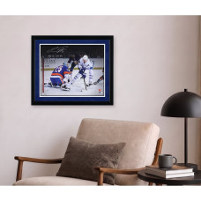 Фото с автографом Auston Matthews Toronto Maple Leafs Fanatics Authentic 16" x 20" White Jersey Scoring Goal Spotlight with Multiple Inscriptions - Limited Edition of 25 Фото с автографом Auston Matthews Toronto Maple Leafs Fanatics Authentic 16" x 20" White Jersey Scoring Goal Spotlight with Multiple Inscriptions - Limited Edition of 25