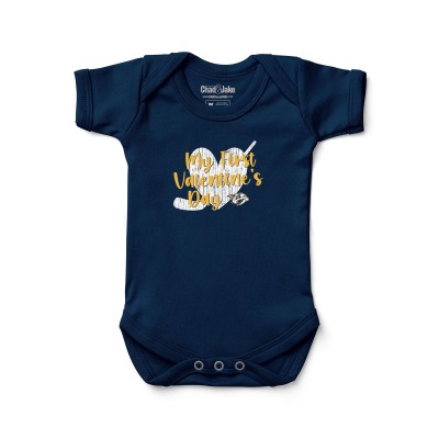 Малышам Nashville Predators Chad & Jake Navy Valentines Day Graphic Bodysuit