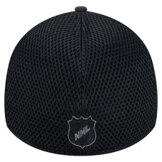 Бейсболка Boston Bruins New Era Black Blackout 39THIRTY Stretch