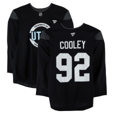 Тренировочный джерси Logan Cooley Utah Mammoth Fanatics Authentic Black from the 2024-25 NHL Season Тренировочный джерси Logan Cooley Utah Mammoth Fanatics Authentic Black from the 2024-25 NHL Season