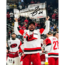 Фото с автографом Seth Jarvis Carolina Hurricanes Fanatics Authentic 2026 Stanley Cup Champions 16 x 20 Raising Cup Фото с автографом Seth Jarvis Carolina Hurricanes Fanatics Authentic 2026 Stanley Cup Champions 16 x 20 Raising Cup