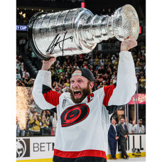 Фото с автографом Jordan Staal Carolina Hurricanes Fanatics Authentic 2026 Stanley Cup Champions 16 x 20 Raising Cup Фото с автографом Jordan Staal Carolina Hurricanes Fanatics Authentic 2026 Stanley Cup Champions 16 x 20 Raising Cup