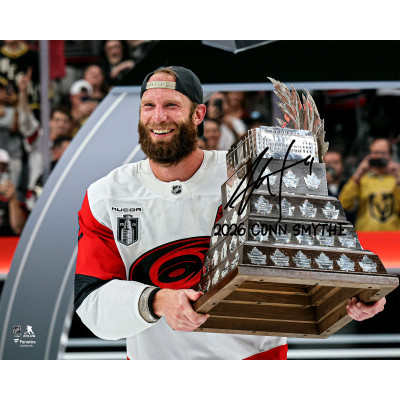 Фото с автографом Jordan Staal Carolina Hurricanes Fanatics Authentic 2026 Stanley Cup Champions 16 x 20 Raising Conn Smythe with 2026 Conn Smythe' Inscription