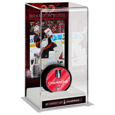 Бокс для шайбы Brandon Bussi Carolina Hurricanes Fanatics Authentic 2026 Stanley Cup Champions Logo