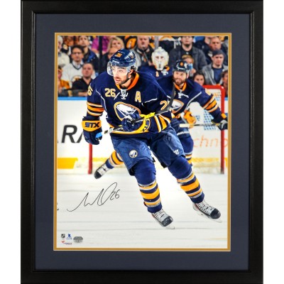 Autographed Buffalo Sabres Matt Moulson Fanatics Authentic Framed 16 x 20 Blue Jersey Skating Photograph