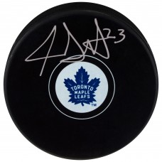 Шайба с автографом Travis Dermott Toronto Maple Leafs Fanatics Authentic