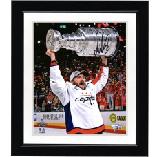 Фото с автографом Washington Capitals Alexander Ovechkin Fanatics Authentic 8 x 10 2018 Stanley Cup Champions Raising Cup Фото с автографом Washington Capitals Alexander Ovechkin Fanatics Authentic 8 x 10 2018 Stanley Cup Champions Raising Cup