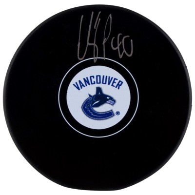 Шайба Elias Pettersson Vancouver Canucks Fanatics Authentic Autographed Logo