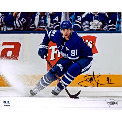 Autographed Toronto Maple Leafs John Tavares Fanatics Authentic 8 x 10 Blue Jersey Turning Horizontal Photograph