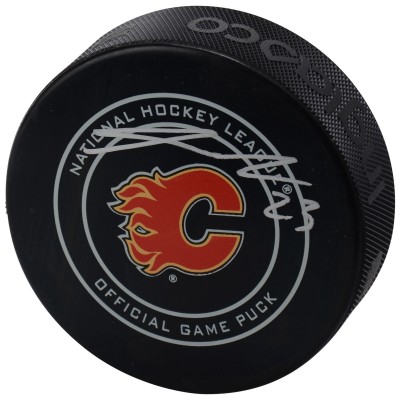 Шайба Sean Monahan Calgary Flames Fanatics Authentic Autographed Official Game