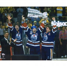 Autographed Edmonton Oilers Mark Messier Fanatics Authentic 16 x 20 Raising Cup Photograph