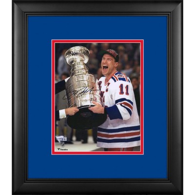 Autographed New York Rangers Mark Messier Fanatics Authentic Framed 8 x 10 Receiving Stanley Cup Photograph