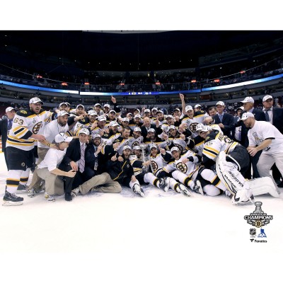 Unsigned Boston Bruins Boston Bruins Fanatics Authentic 2011 Stanley Cup Champions On Ice Celebration Photograph