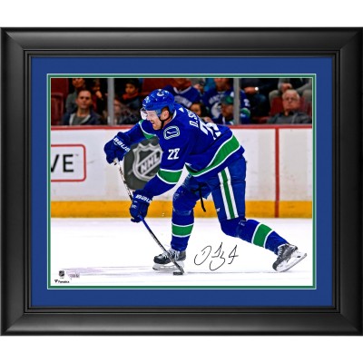 Autographed Vancouver Canucks Daniel Sedin Fanatics Authentic Framed 16 x 20 Blue Jersey Shooting Photograph