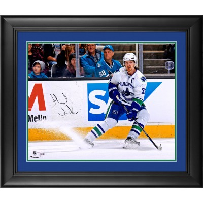 Autographed Vancouver Canucks Henrik Sedin Fanatics Authentic Framed 16 x 20 White Jersey Stopping Photograph