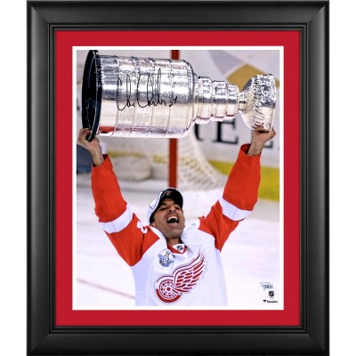 Autographed Detroit Red Wings Chris Chelios Fanatics Authentic Framed 16 x 20 Raising Cup Photograph