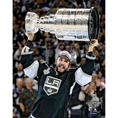 Unsigned Los Angeles Kings Alec Martinez Fanatics Authentic 2014 Stanley Cup Champions Raising Cup Photograph