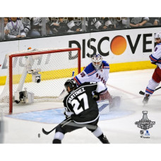 Фото Unsigned Los Angeles Kings Alec Martinez Fanatics Authentic 2014 Stanley Cup Champions Game-Winning Goal