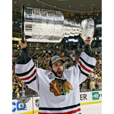 Unsigned Chicago Blackhawks Corey Crawford Fanatics Authentic 2013 Stanley Cup Champions Raising Cup Photograph
