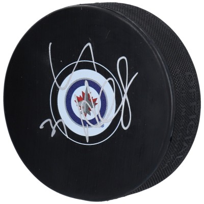 Autographed Winnipeg Jets Connor Hellebuyck Fanatics Authentic Hockey Puck