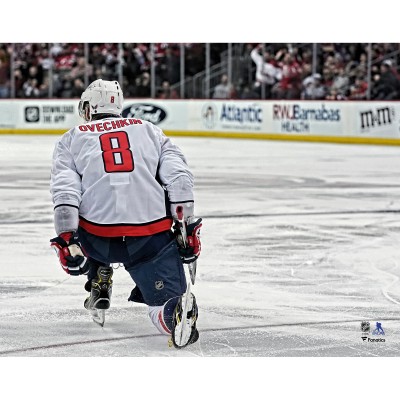 Unsigned Washington Capitals Alex Ovechkin Fanatics Authentic 700th NHL Goal Celebration Photograph
