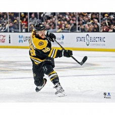 Unsigned Boston Bruins David Pastrnak Fanatics Authentic Black Jersey Shooting Photograph