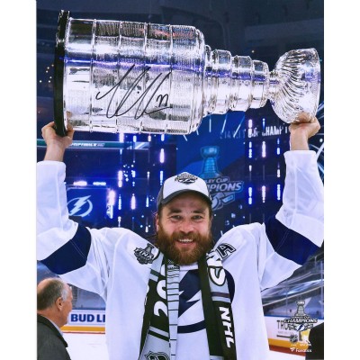 Autographed Tampa Bay Lightning Victor Hedman Fanatics Authentic 16 x 20 2020 Stanley Cup Champions Raising Cup Photograph
