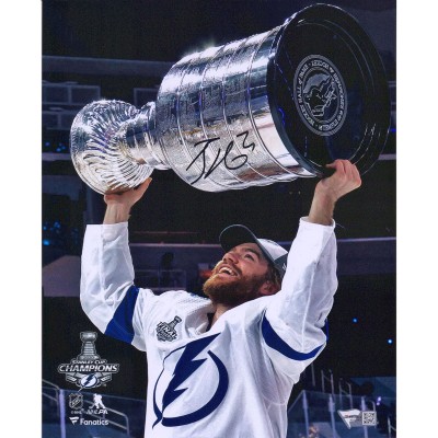 Autographed Tampa Bay Lightning Brayden Point Fanatics Authentic 8 x 10 2020 Stanley Cup Champions Raising Cup Photograph