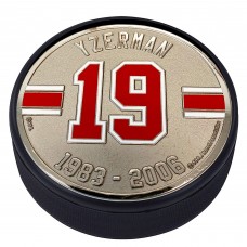 Steve Yzerman Detroit Red Wings Medallion Legends Collection Puck