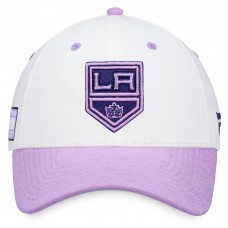Бейсболка Los Angeles Kings 2022 Hockey Fights Cancer Authentic Pro Snapback - White/Purple