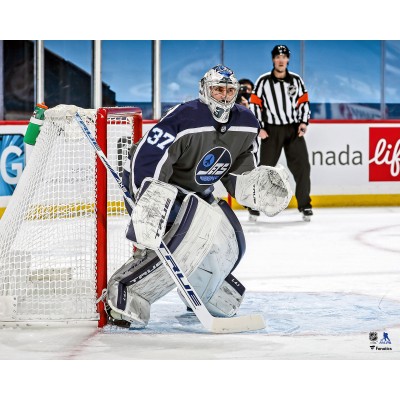 Unsigned Winnipeg Jets Connor Hellebuyck Fanatics Authentic Reverse Retro Jersey In Net Photograph
