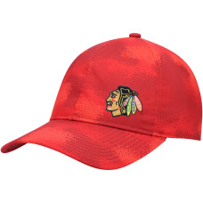 Женская бейсболка Chicago Blackhawks adidas Red Camo Slouch