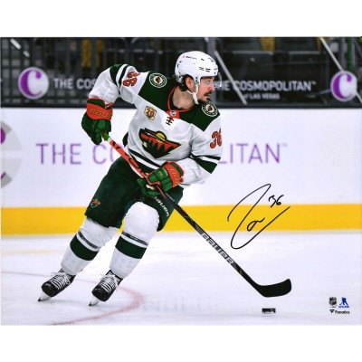 Autographed Minnesota Wild Mats Zuccarello Fanatics Authentic 16 x 20 White Jersey Skating Photograph